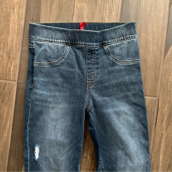 SPANX Distressed High Waisted Ankle Skinny Jeans in Medium Wash Sz S - Picture 4 of 6